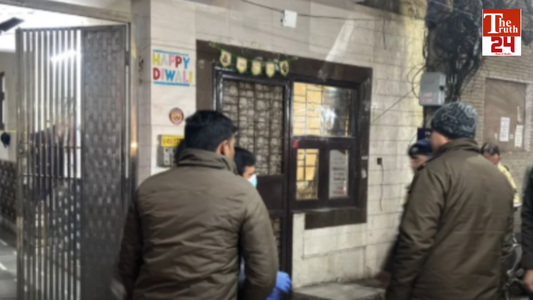 delhi person killed whole family