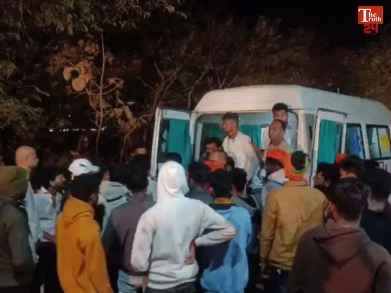 pune shivneri fort stampede