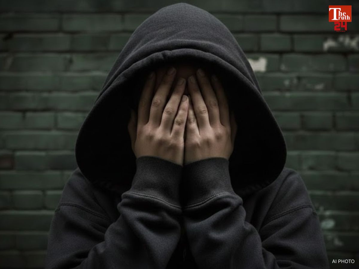 tte rape ncc cadet IN train