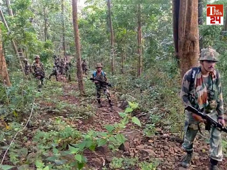 5 lakh reward naxal moochaki kailash killed sukma chhattisgarh