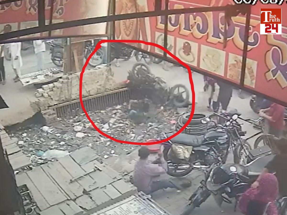 bike rider along with his two children fell into a deep drain in Pilkhuwa Hapur