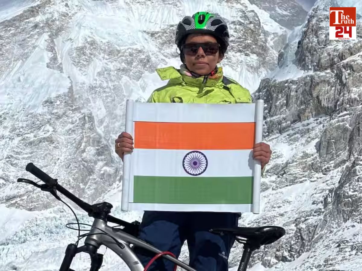 gorakhpur divya singh cyclist everest base camp achievement world record