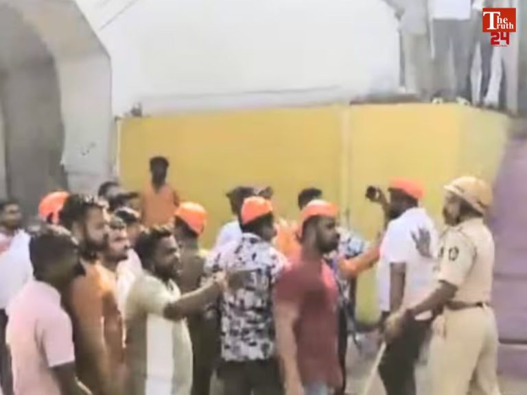 stone pelting on ram navmi procession