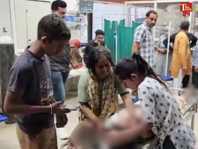 hathras monkey attack