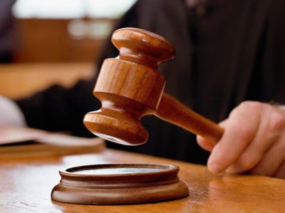 30-year-old-live-in-partner-sister-dispute-allegation-high-court-ahmedabad