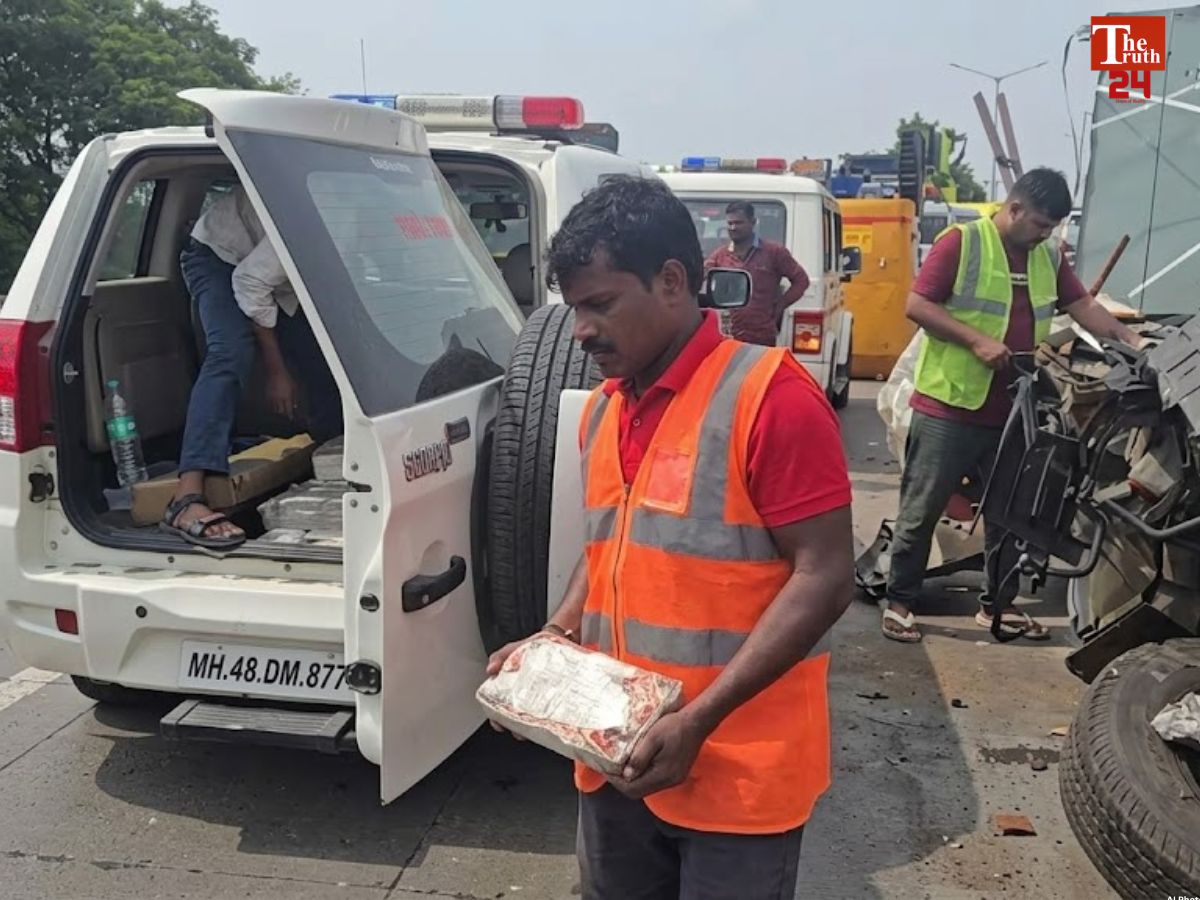 Palghar silver van accident