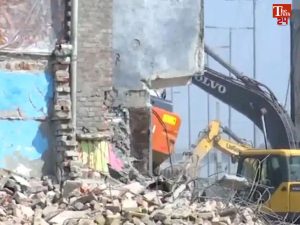 Shalimar Bagh bulldozer action