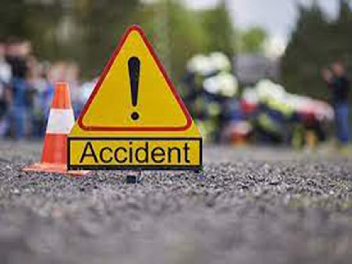 Muzaffarnagar accident collision between tractor-trolley and bike three member of same family died