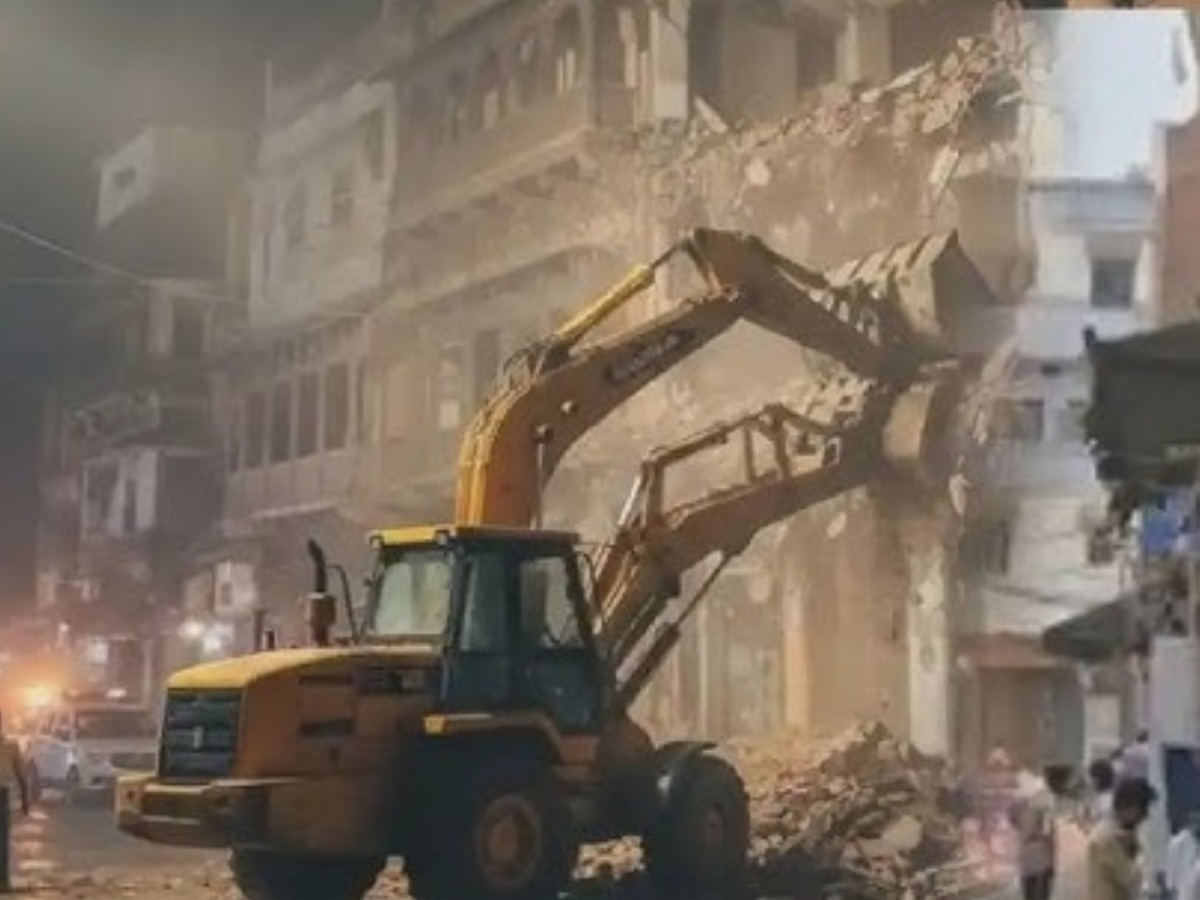 Varanasi Daalmandi Bulldozer Action Planned on 43 Buildings Road Widening Campaign