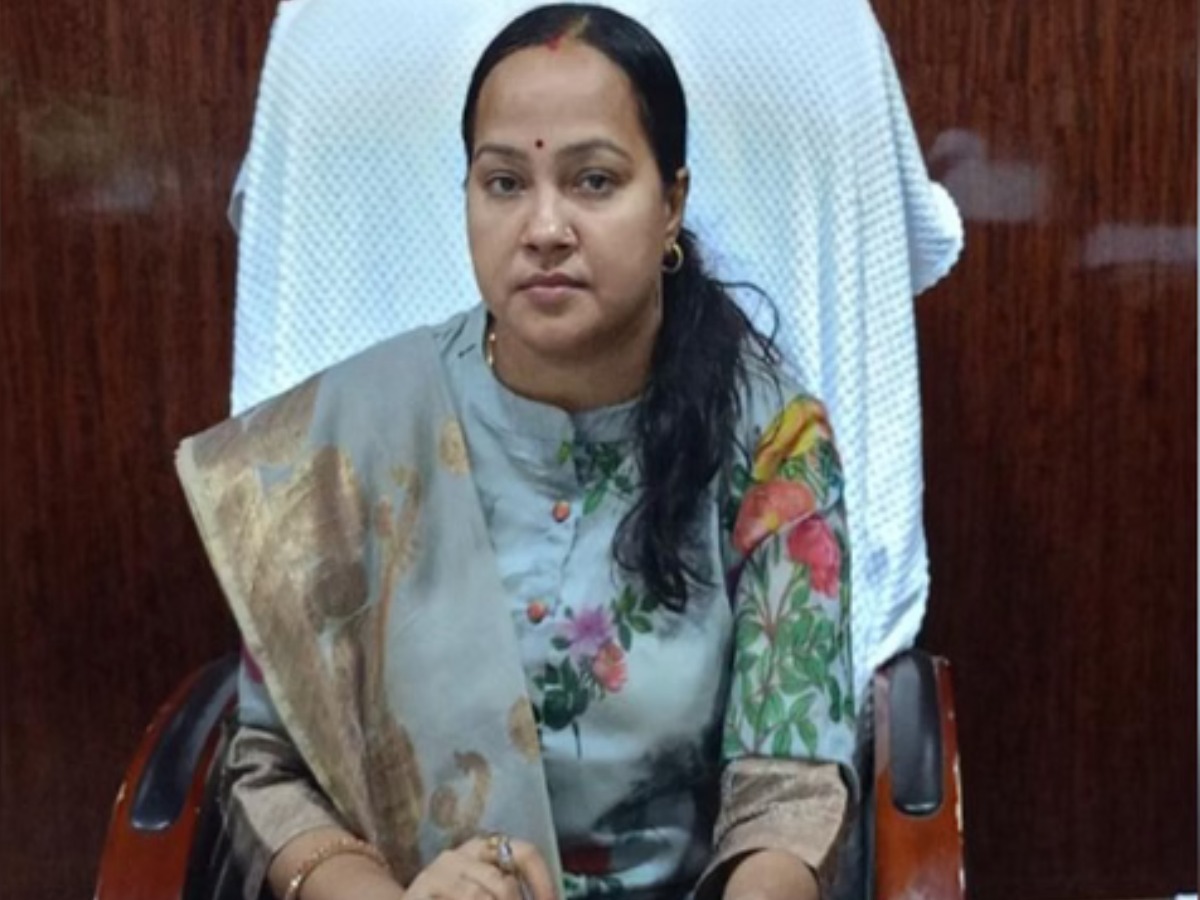 former bsa shalini srivastava anticipatory bail rejected from allahabad high court Deoria Teacher Suicide case