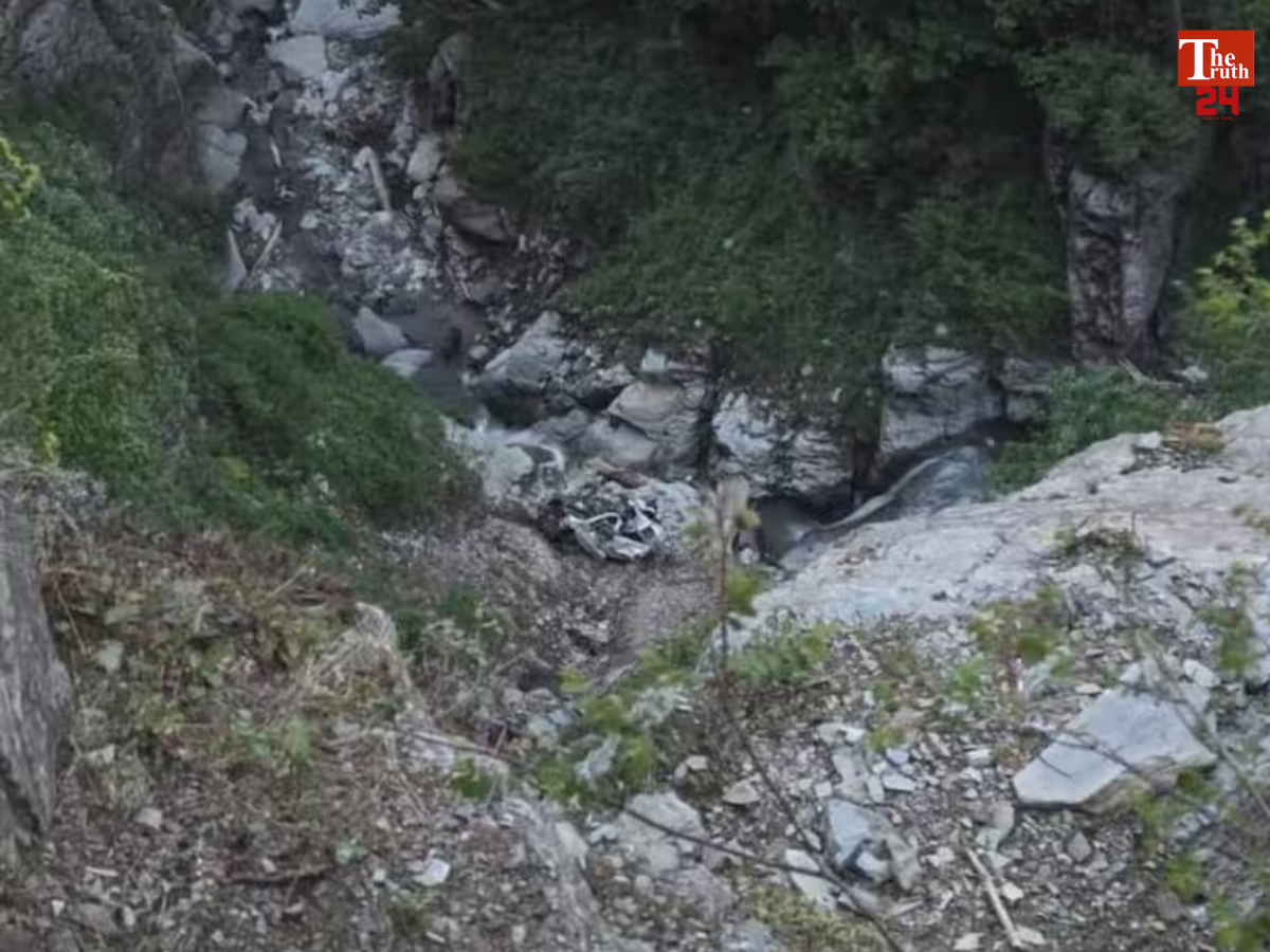 himachal tourist car crash in chamba road 9 dead