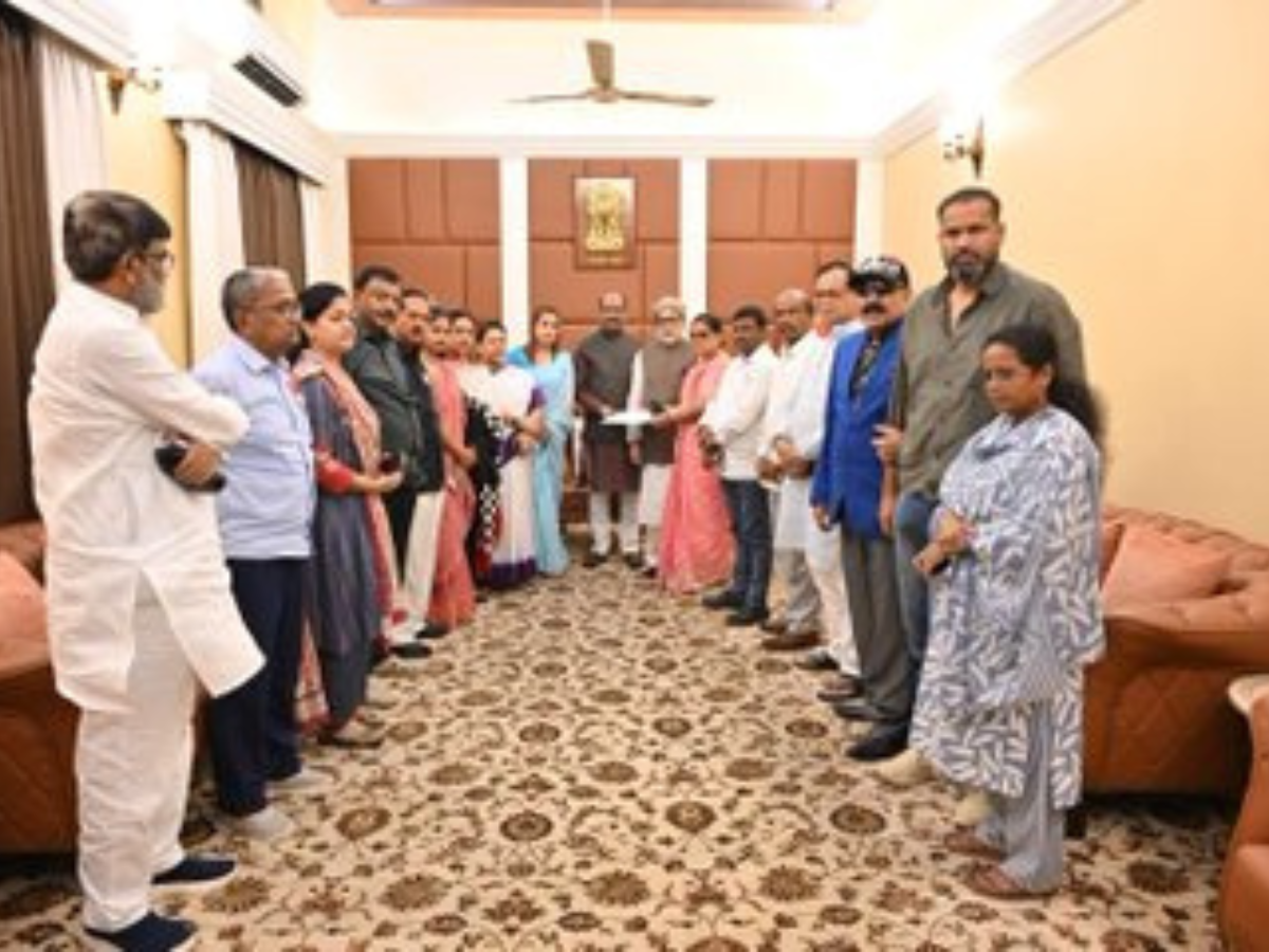 20 rebel TMC MPs make a decision announce merger into a nationalist citizens party