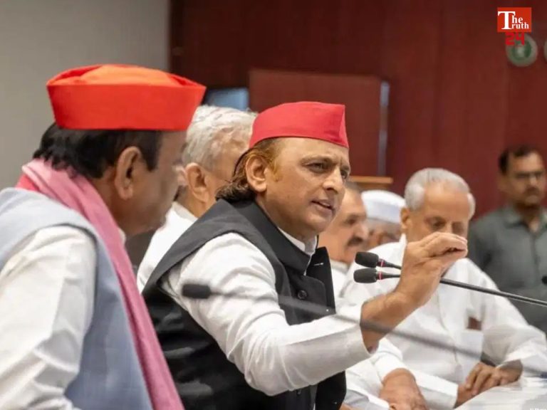 Akhilesh Yadav meeting brahmin leaders