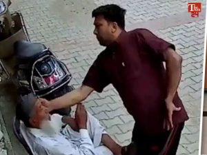 Saharanpur son beats father