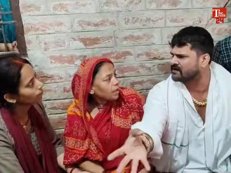 bihar khesari lal yadav meets bharat tiwari family