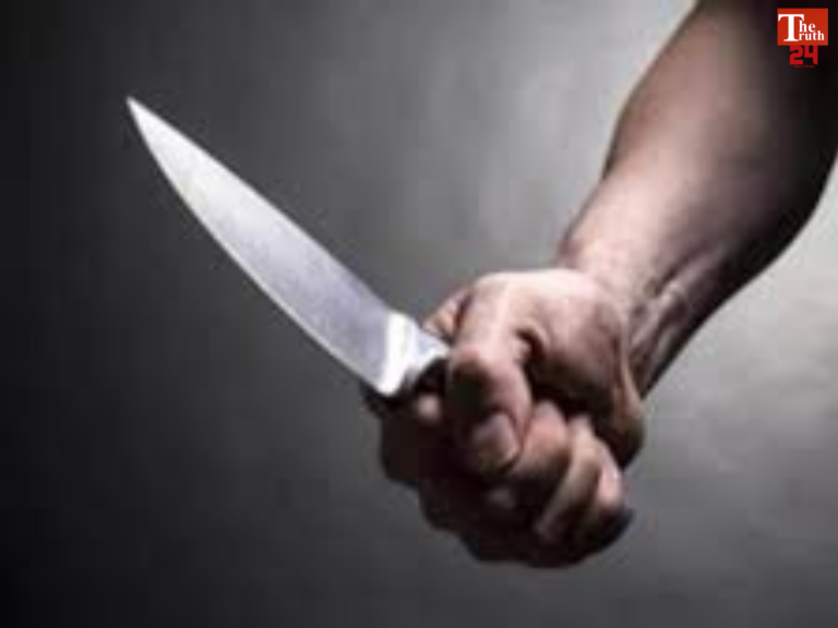 chhatrapati sambhajinagar student attack teacher in school with knife