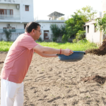 cm pushkar Dhami stepped into fields with his mother in khatima sepecial messages to farmers
