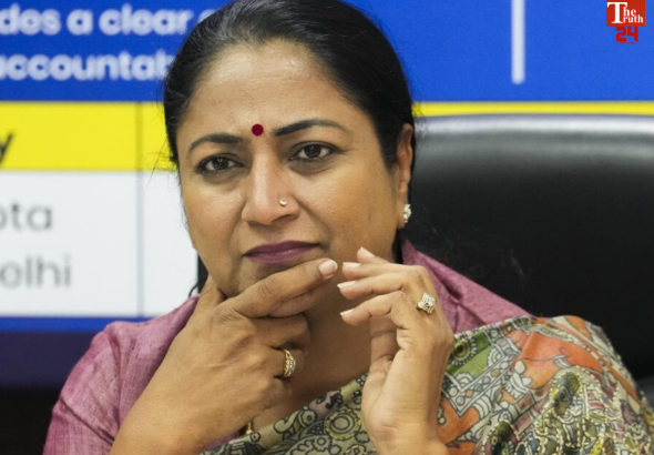 hotel fire rekha gupta announces compensation for victims malviya nagar