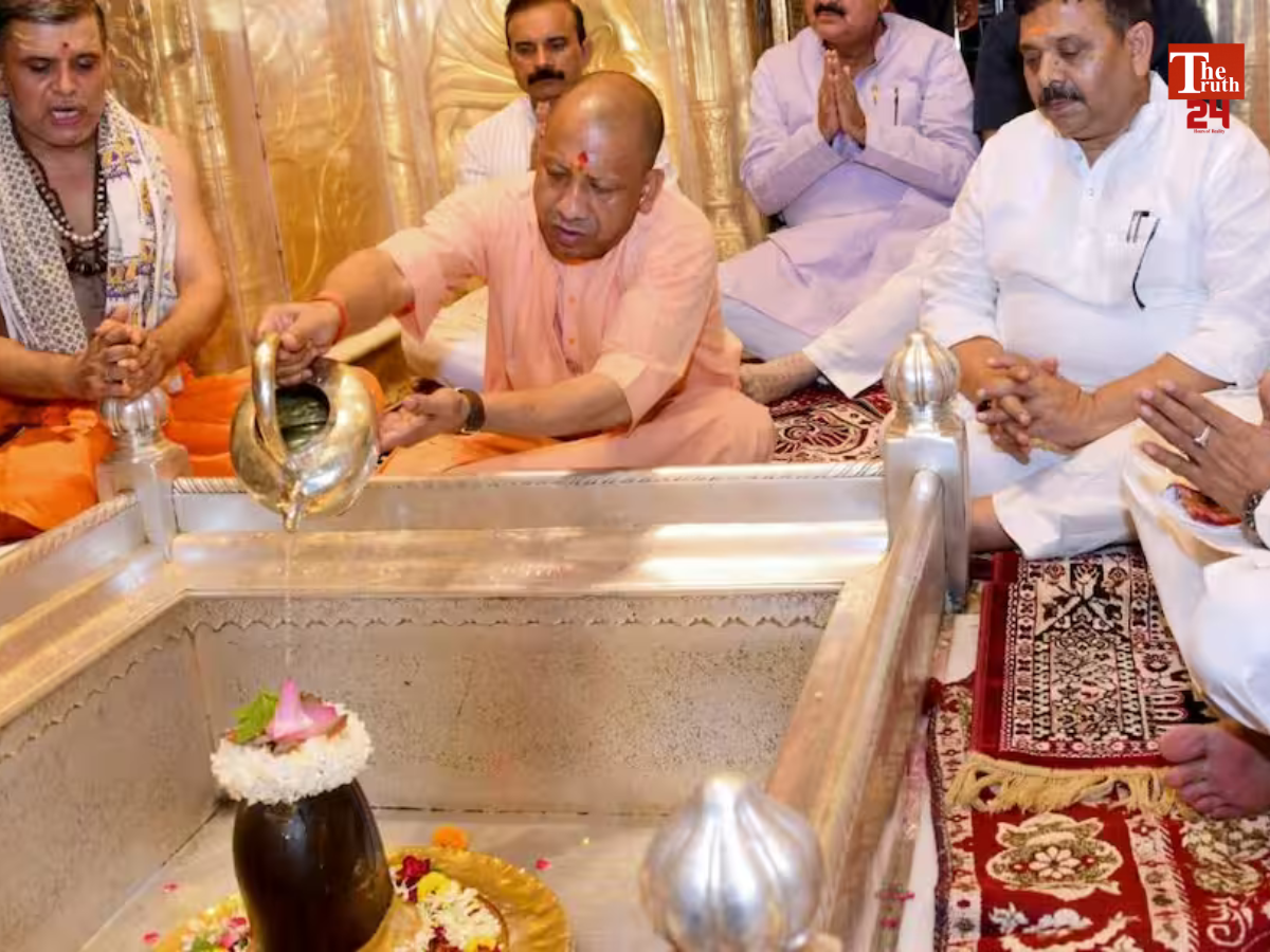 varanasi visit kashi vishwanath kal bhairav darshan cm yogi adityanath