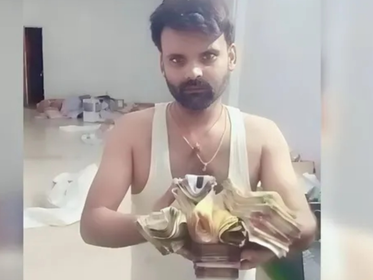 Ayodhya Ram mandir theft accused avinash brother amit shukla viral video with cash