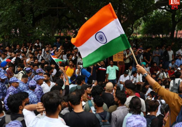 delhi police response on 12 year old girl claim parliament march protest